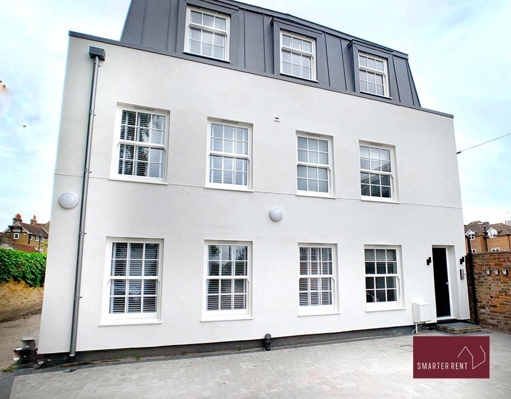 Eton, Windsor - 1 Bedroom First Floor Apartment - Parking Exterior photo